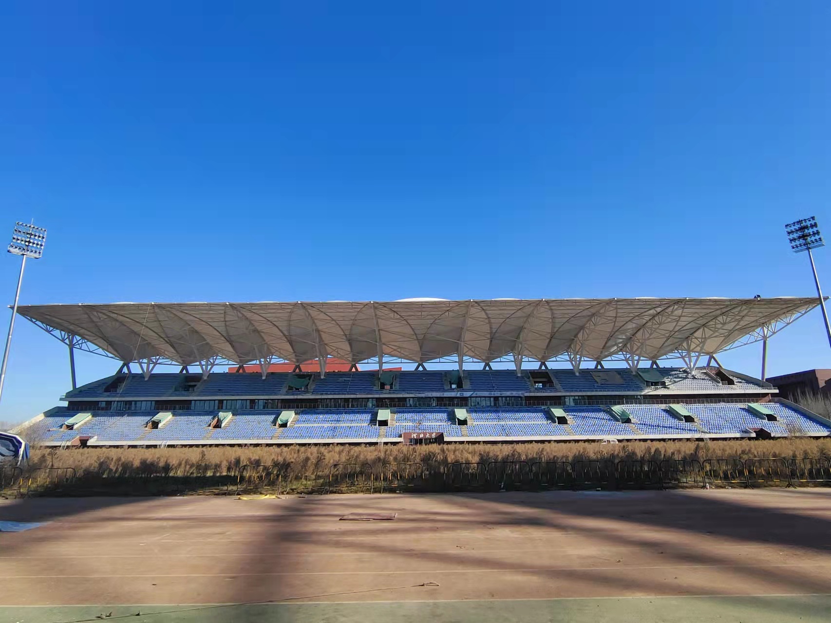 河北大學(xué)體育場(chǎng) 河北大學(xué)體育場(chǎng)